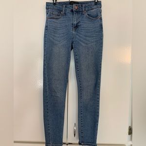 Kendall + Kylie size 2/26 Jeans